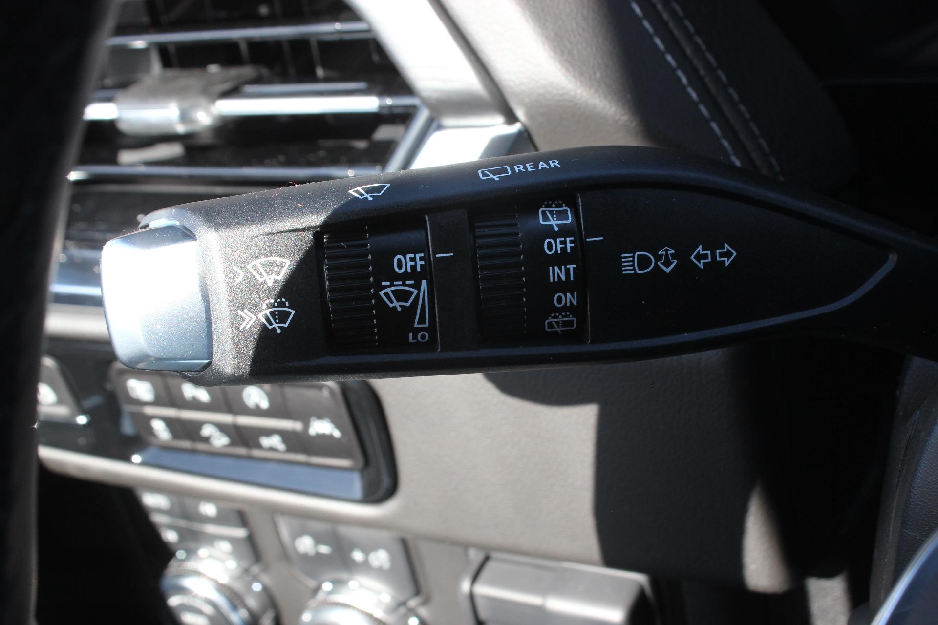 2025 GMC Yukon XL Vehicle Photo in AURORA, CO 80012-4011