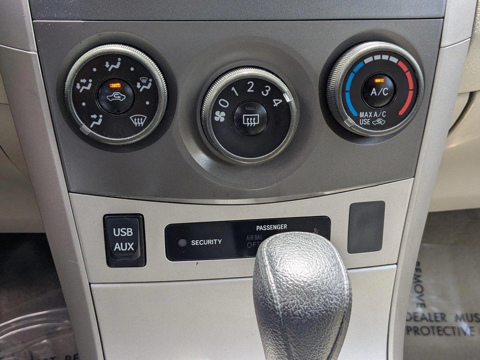 2013 Toyota Corolla Vehicle Photo in PEMBROKE PINES, FL 33024-6534