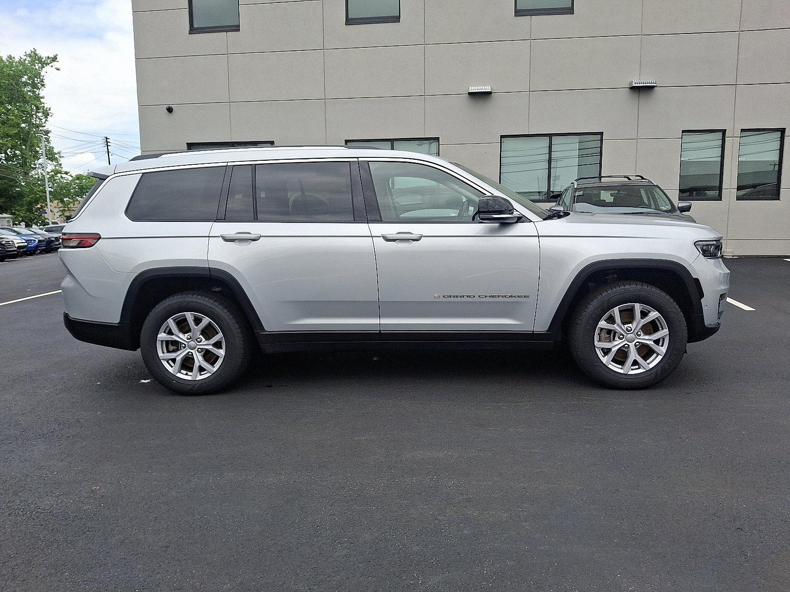 2022 Jeep Grand Cherokee L Vehicle Photo in Harrisburg, PA 17111