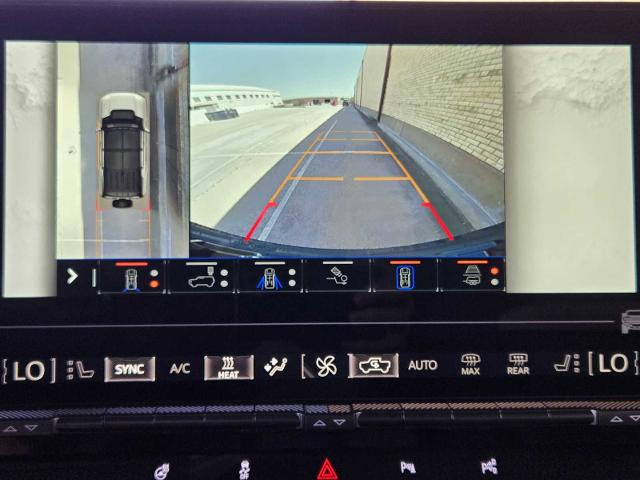 2025 GMC HUMMER EV SUV Vehicle Photo in DALLAS, TX 75209-3016