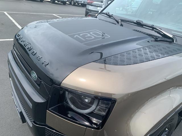 2023 Defender Vehicle Photo in GREEN BAY, WI 54304-5303
