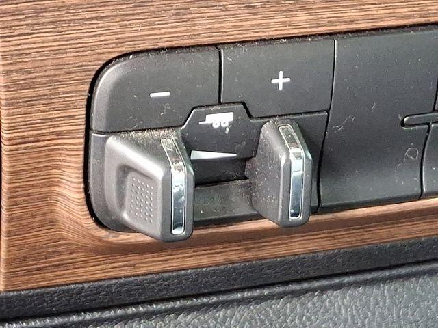 2016 Ram 2500 Vehicle Photo in DANBURY, CT 06810-5034