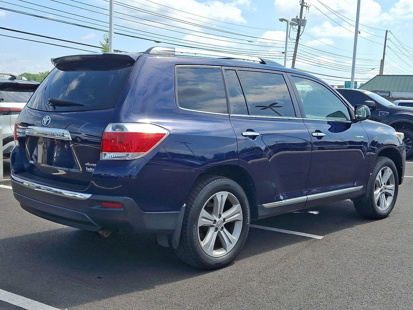 2013 Toyota Highlander Vehicle Photo in Harrisburg, PA 17111