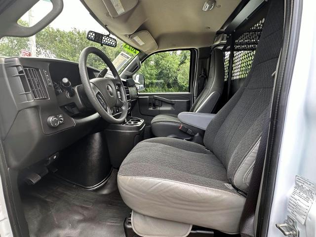 2023 GMC Savana Cargo Van Vehicle Photo in Roslyn, NY 11576