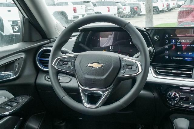 2025 Chevrolet Trax Vehicle Photo in VENTURA, CA 93003-8585