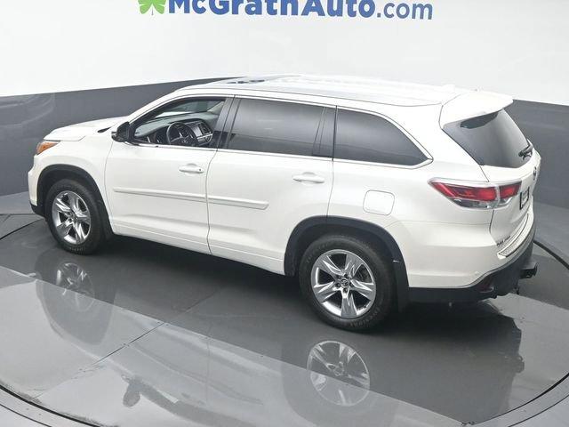 2016 Toyota Highlander Vehicle Photo in Marion, IA 52302