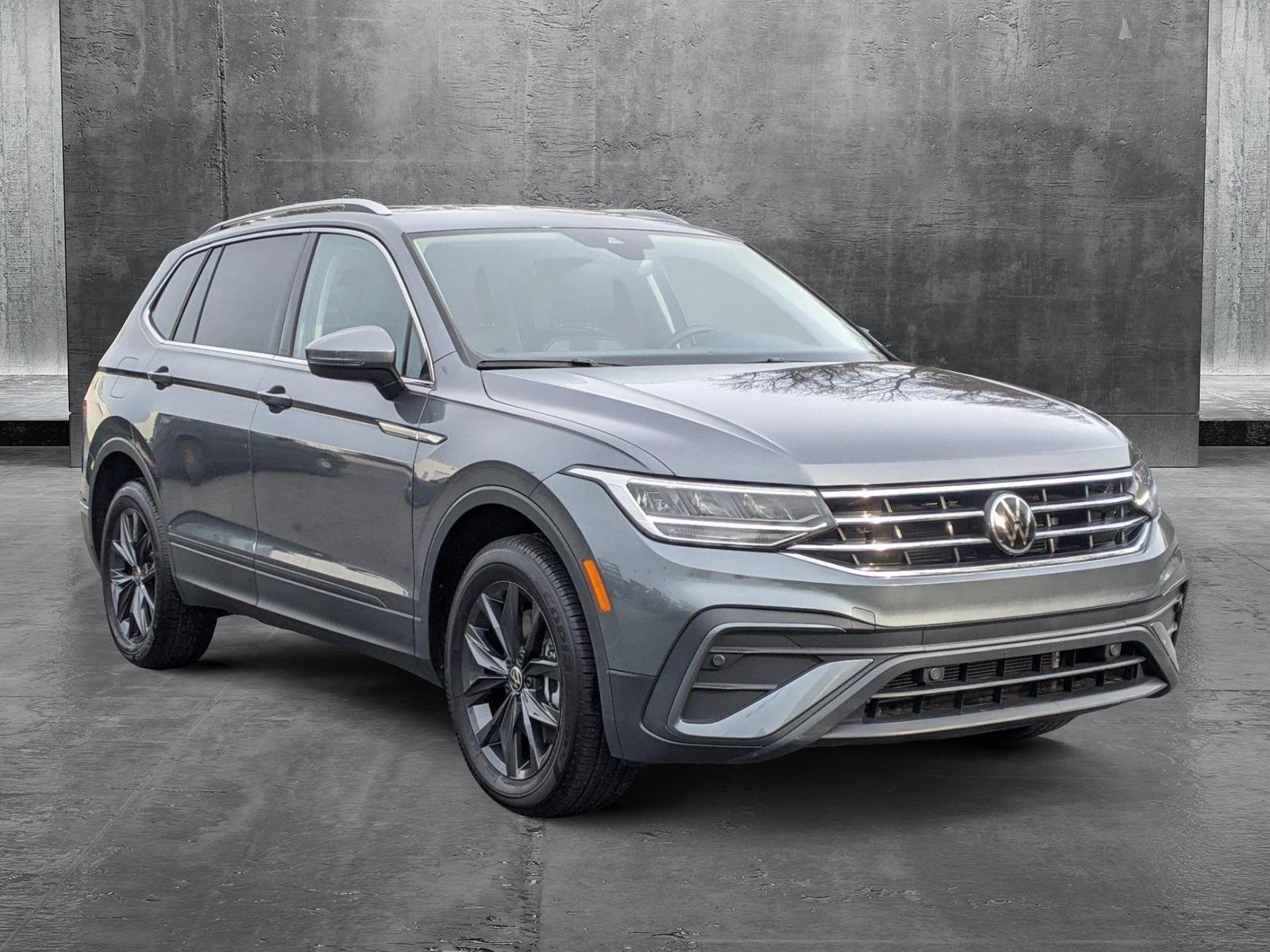 2024 Volkswagen Tiguan SE photo 3