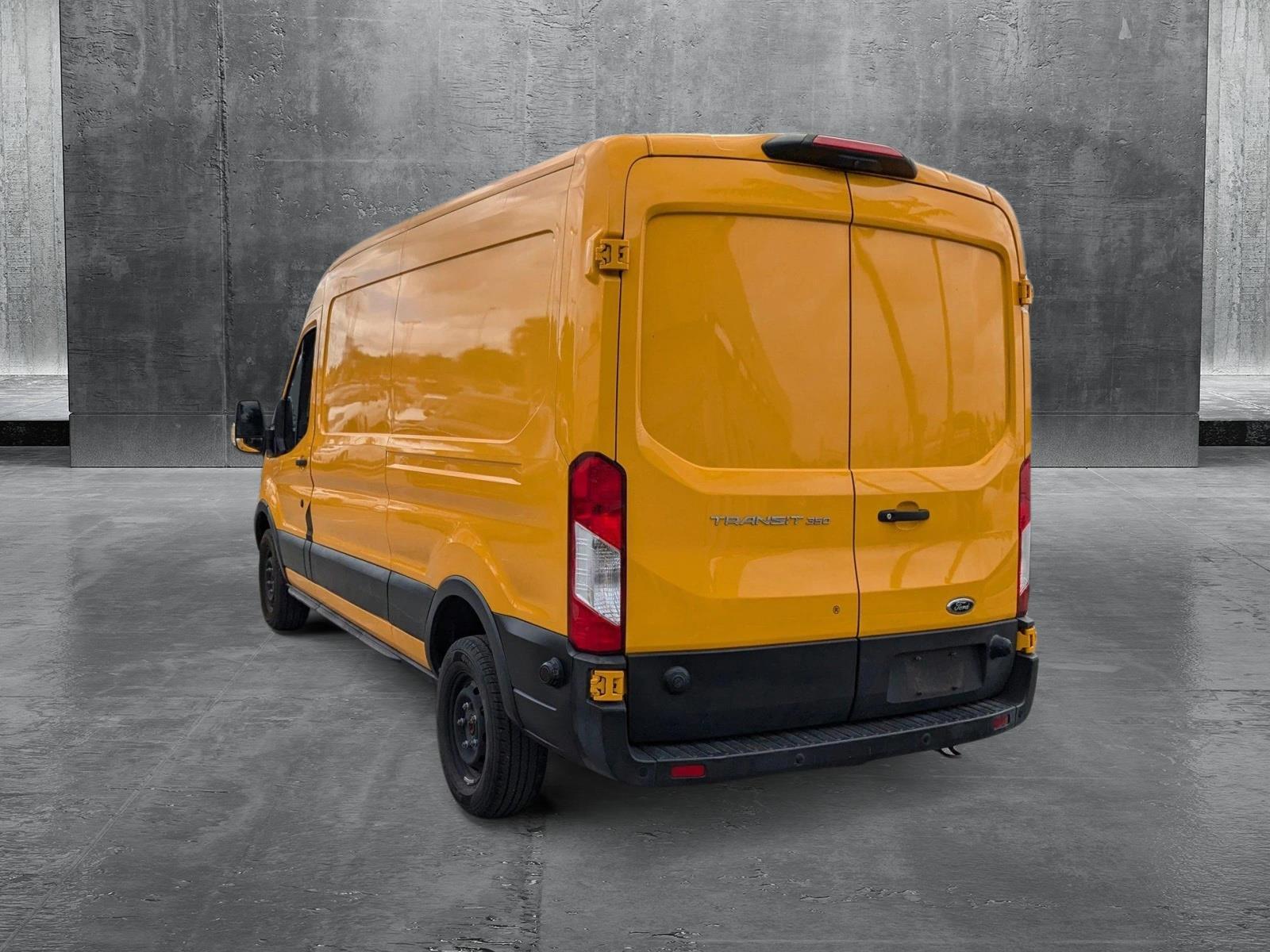 2019 Ford Transit Van Vehicle Photo in Miami, FL 33015