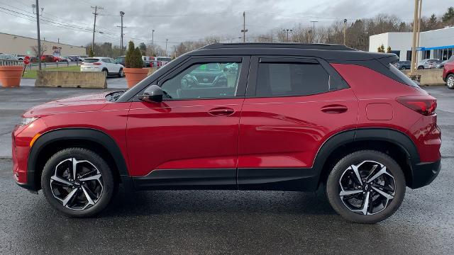 2021 Chevrolet Trailblazer Vehicle Photo in MOON TOWNSHIP, PA 15108-2571