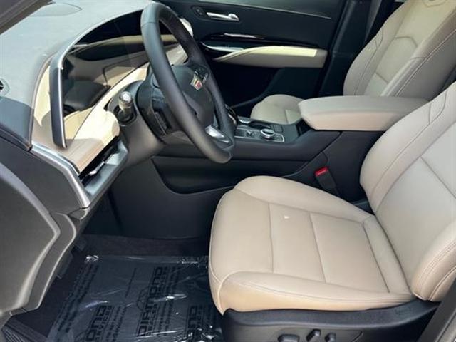 2024 Cadillac XT4 Vehicle Photo in TAMPA, FL 33612-3404