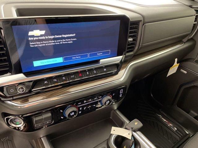 2025 Chevrolet Silverado 1500 Vehicle Photo in PHOENIX, AZ 85014-3381