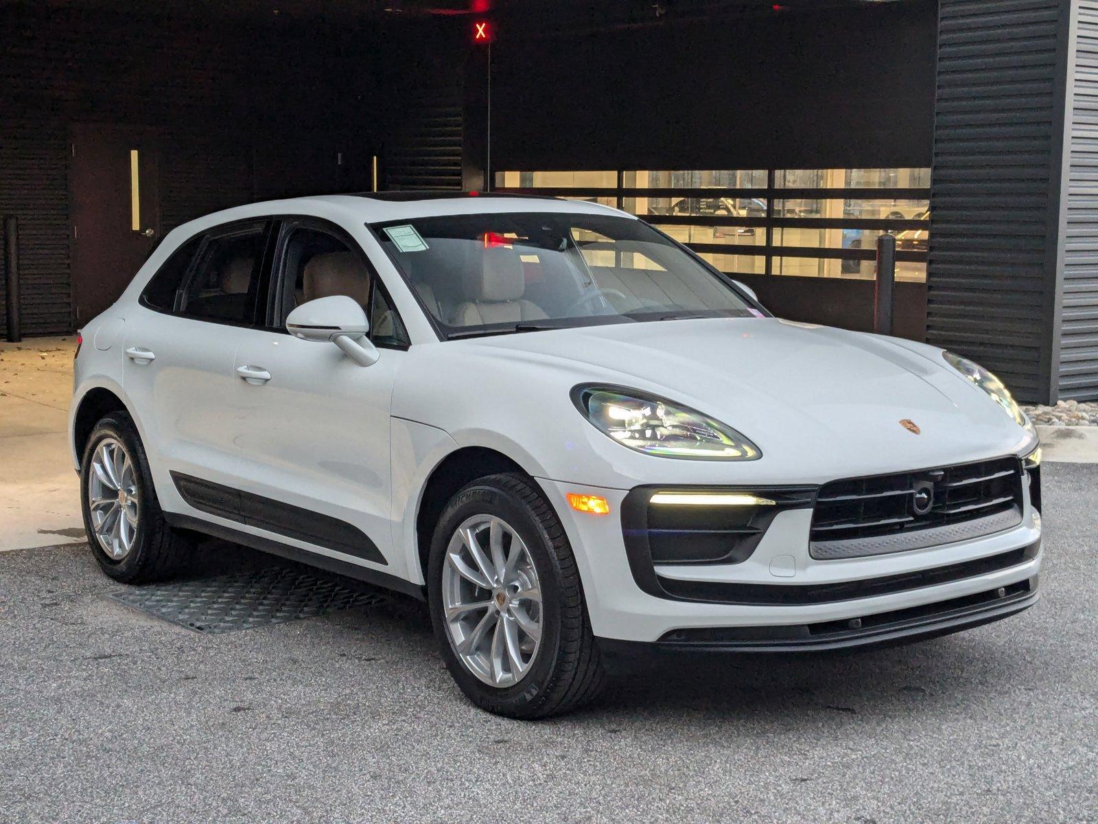 2024 Porsche Macan Vehicle Photo in Towson, MD 21204