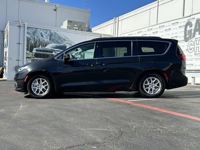 2022 Chrysler Pacifica Vehicle Photo in DALLAS, TX 75244-5909