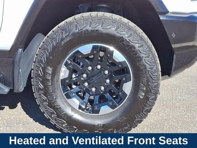 2022 GMC HUMMER EV Pickup Vehicle Photo in DANBURY, CT 06810-5034