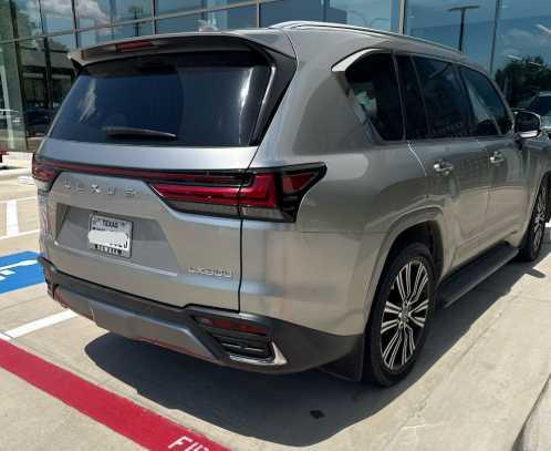 2022 Lexus LX 600 Vehicle Photo in FORT WORTH, TX 76132
