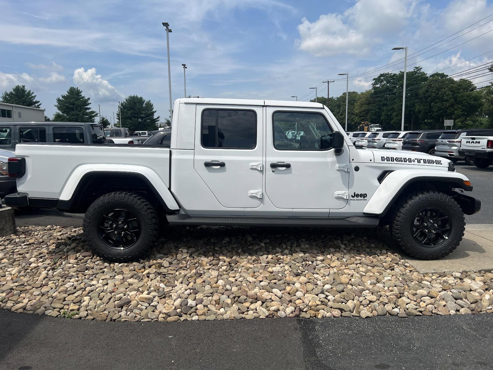 2025 Jeep Gladiator Vehicle Photo in Mechanicsburg, PA 17050-1707