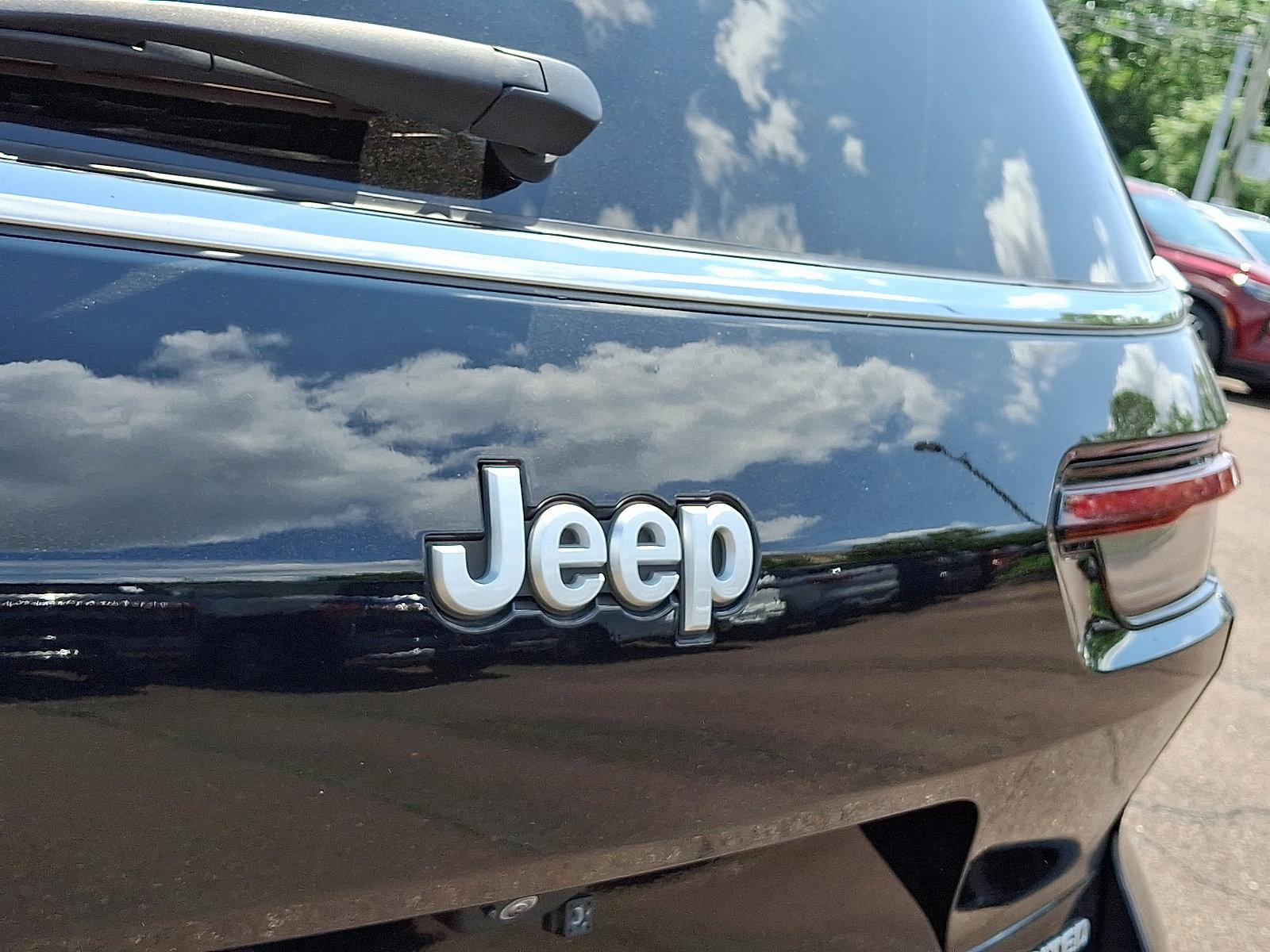 2024 Jeep Grand Cherokee L Vehicle Photo in Willow Grove, PA 19090