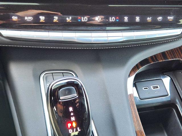 2022 Cadillac Escalade Vehicle Photo in DENTON, TX 76210-9321