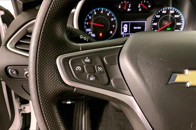 2022 Chevrolet Malibu Vehicle Photo in Lees Summit, MO 64086