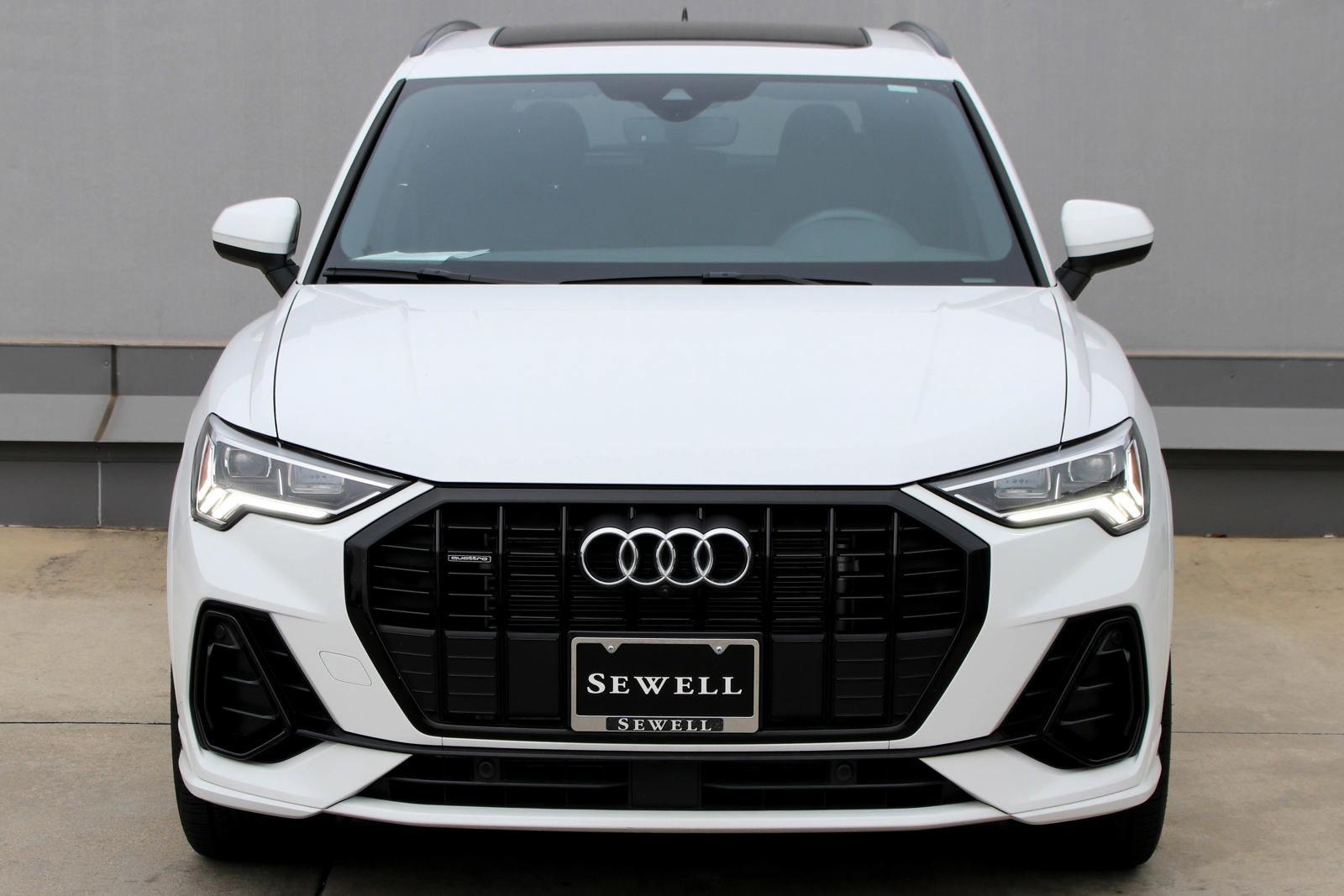 2024 Audi Q3 Vehicle Photo in SUGAR LAND, TX 77478