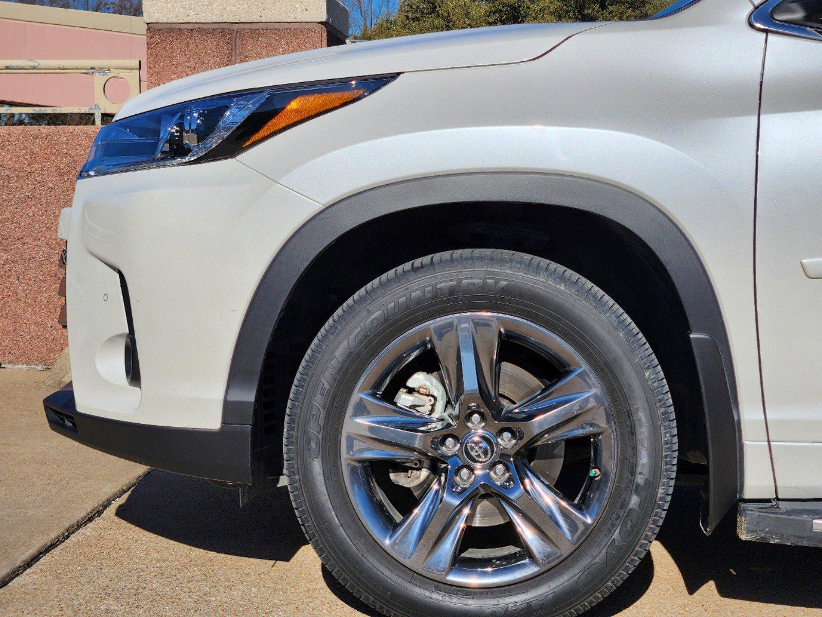 2019 Toyota Highlander Vehicle Photo in PLANO, TX 75024