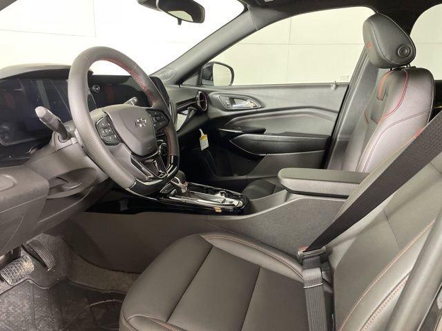 2025 Chevrolet Trax Vehicle Photo in PHOENIX, AZ 85014-3381