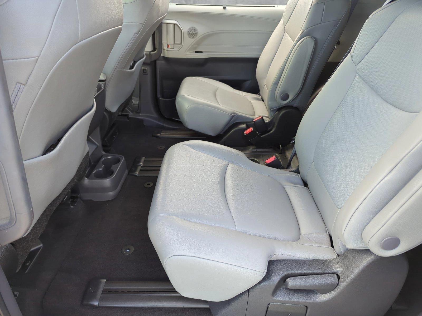 2022 Toyota Sienna Vehicle Photo in Ft. Myers, FL 33907