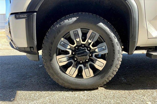 2024 GMC Sierra 2500 HD Vehicle Photo in TOPEKA, KS 66609-0000