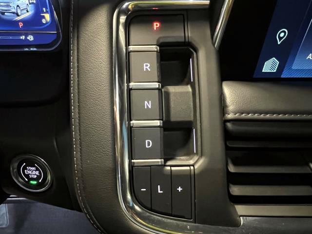 2023 Chevrolet Suburban Vehicle Photo in Roslyn, NY 11576