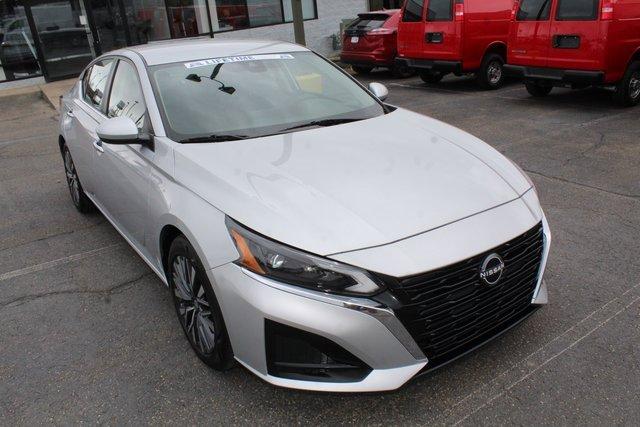 2023 Nissan Altima Vehicle Photo in SAINT CLAIRSVILLE, OH 43950-8512