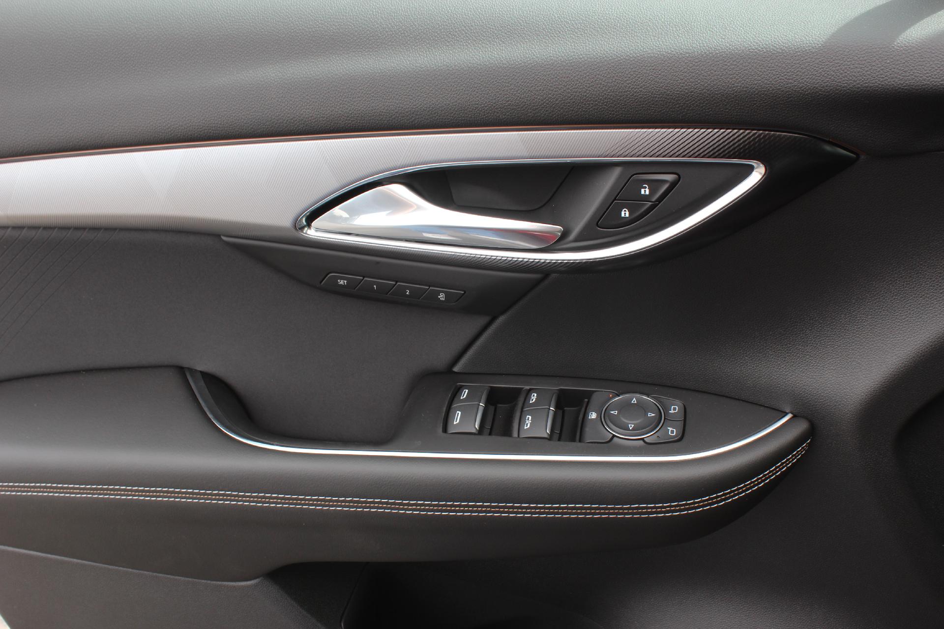 2025 Buick Envision Vehicle Photo in AURORA, CO 80012-4011