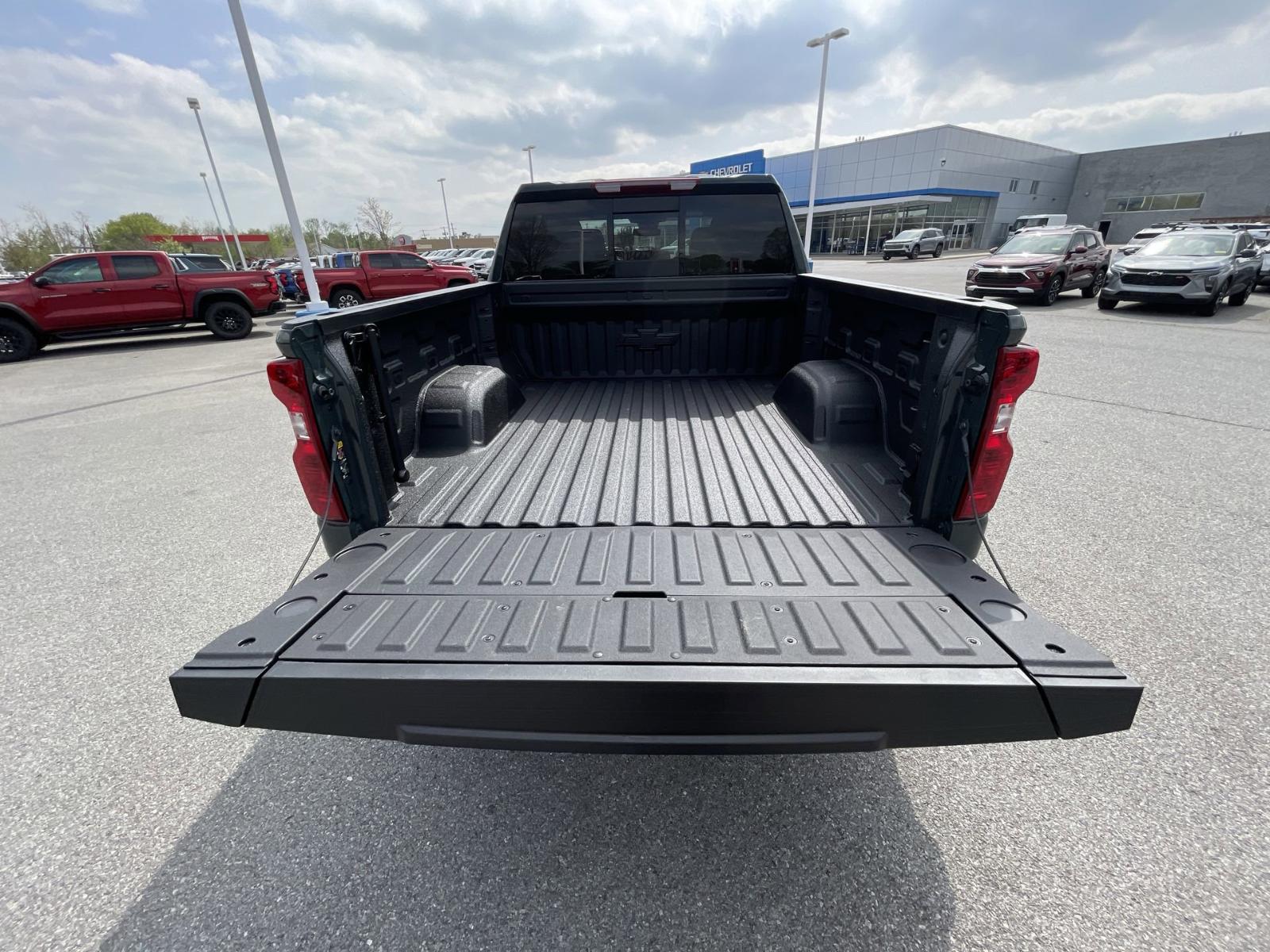 2025 Chevrolet Silverado 1500 Vehicle Photo in BENTONVILLE, AR 72712-4322