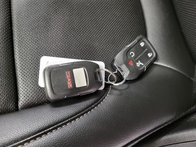 2023 GMC Acadia Vehicle Photo in APPLETON, WI 54914-4656