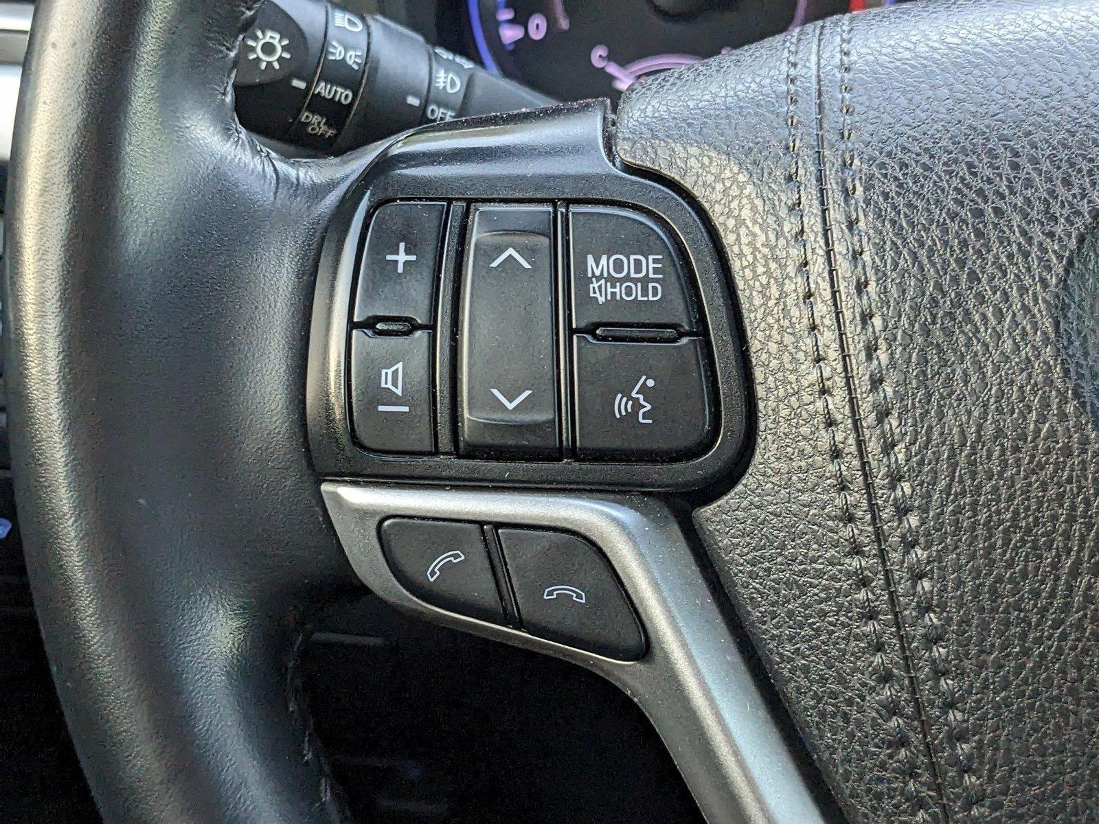 2019 Toyota Highlander Vehicle Photo in Sanford, FL 32771