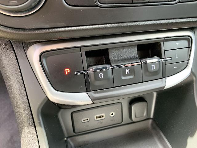 2022 GMC Terrain Vehicle Photo in MOON TOWNSHIP, PA 15108-2571