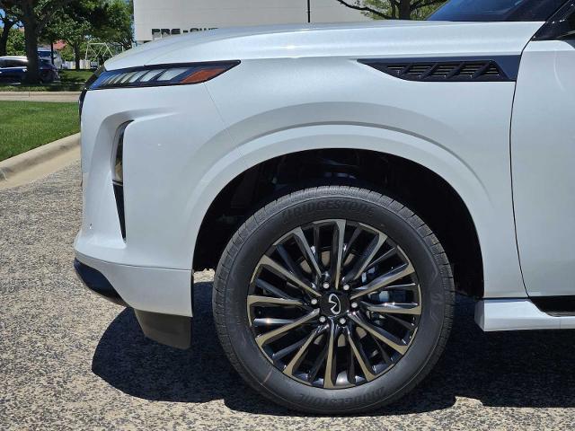 2025 INFINITI QX80 Vehicle Photo in Fort Worth, TX 76132
