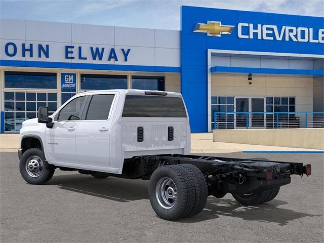 2025 Chevrolet Silverado 3500 HD CC Vehicle Photo in ENGLEWOOD, CO 80113-6708