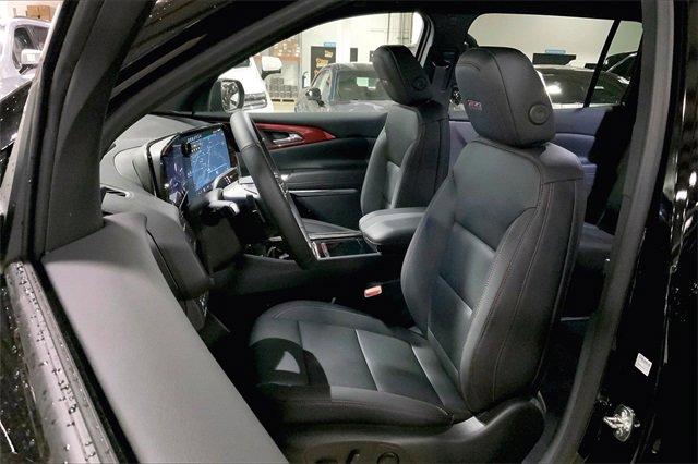 2025 Chevrolet Traverse Vehicle Photo in KANSAS CITY, MO 64114-4502