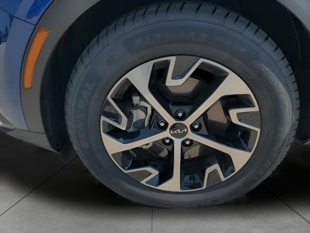 2023 Kia Sportage Vehicle Photo in Green Bay, WI 54304