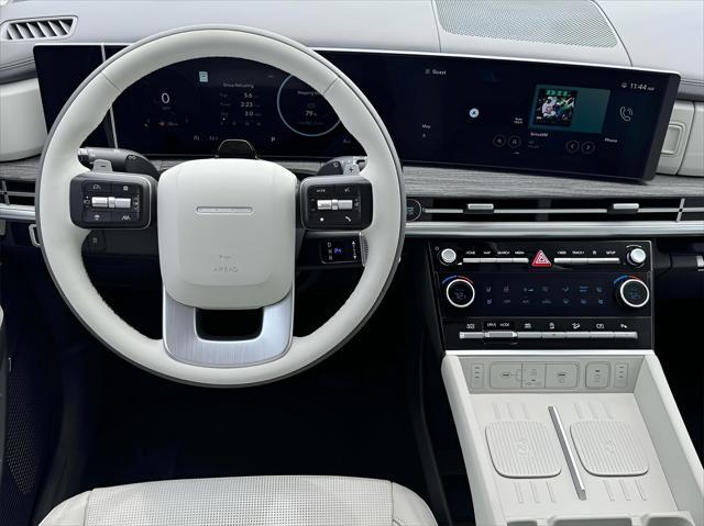 2025 Hyundai SANTA FE Vehicle Photo in Green Bay, WI 54304