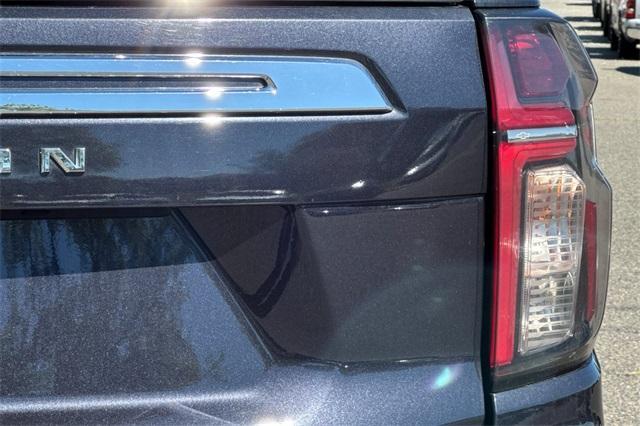 2023 Chevrolet Suburban Vehicle Photo in ELK GROVE, CA 95757-8703