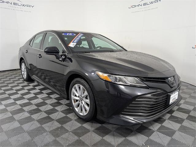 2018 Toyota Camry Vehicle Photo in ENGLEWOOD, CO 80113-6708