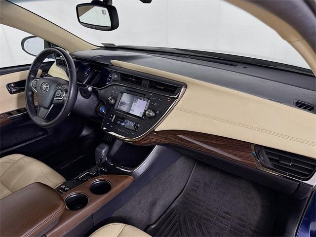 2015 Toyota Avalon Hybrid Vehicle Photo in Everett, WA 98204