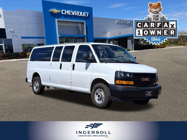 2023 GMC Savana Passenger 3500 Vehicle Photo in DANBURY, CT 06810-5034