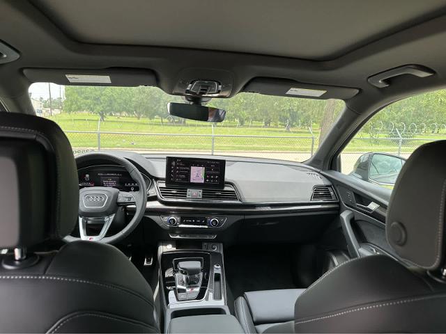 2025 Audi SQ5 Vehicle Photo in HOUSTON, TX 77090