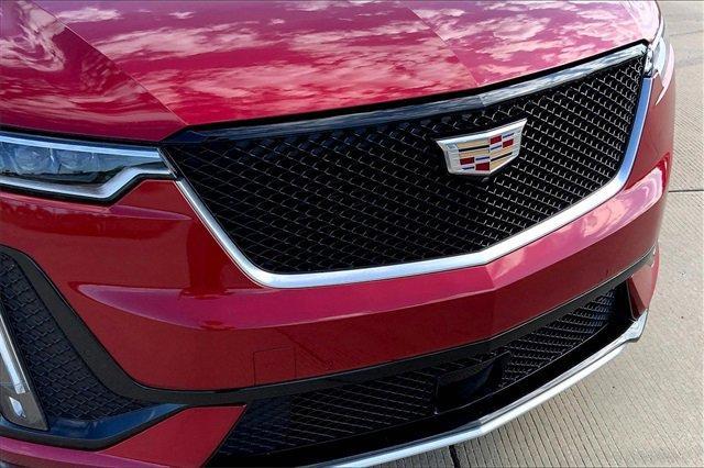 2024 Cadillac XT6 Vehicle Photo in TOPEKA, KS 66609-0000