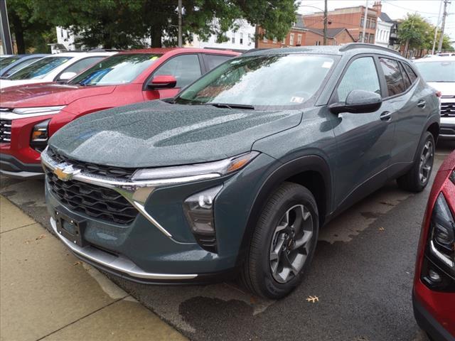 2025 Chevrolet Trax Vehicle Photo in INDIANA, PA 15701-1897