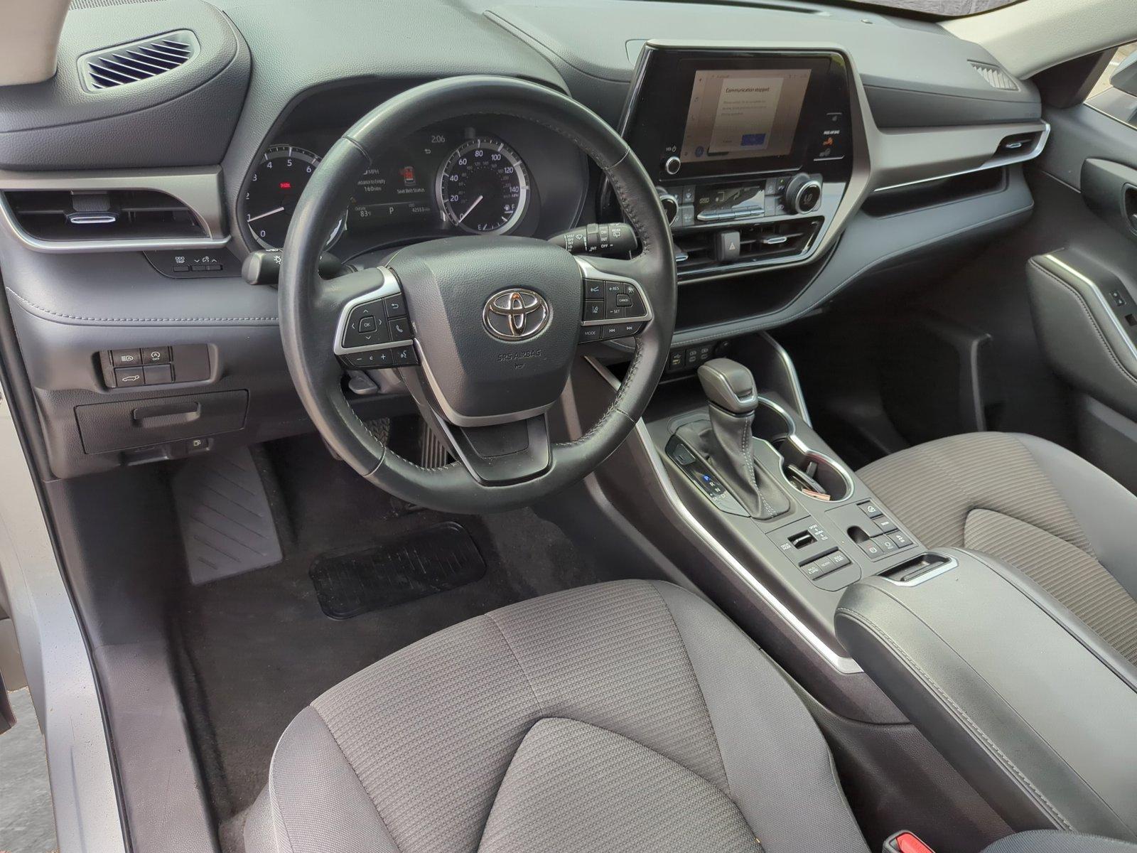 2023 Toyota Highlander Vehicle Photo in Ft. Myers, FL 33907