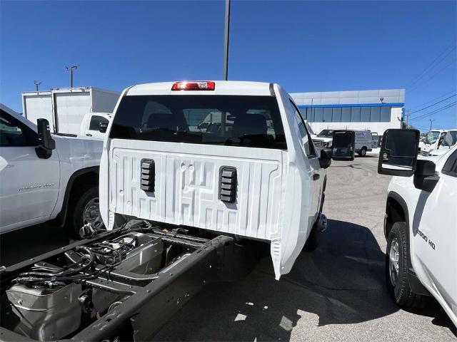 2024 Chevrolet Silverado 3500 HD Chassis Cab Vehicle Photo in ALCOA, TN 37701-3235