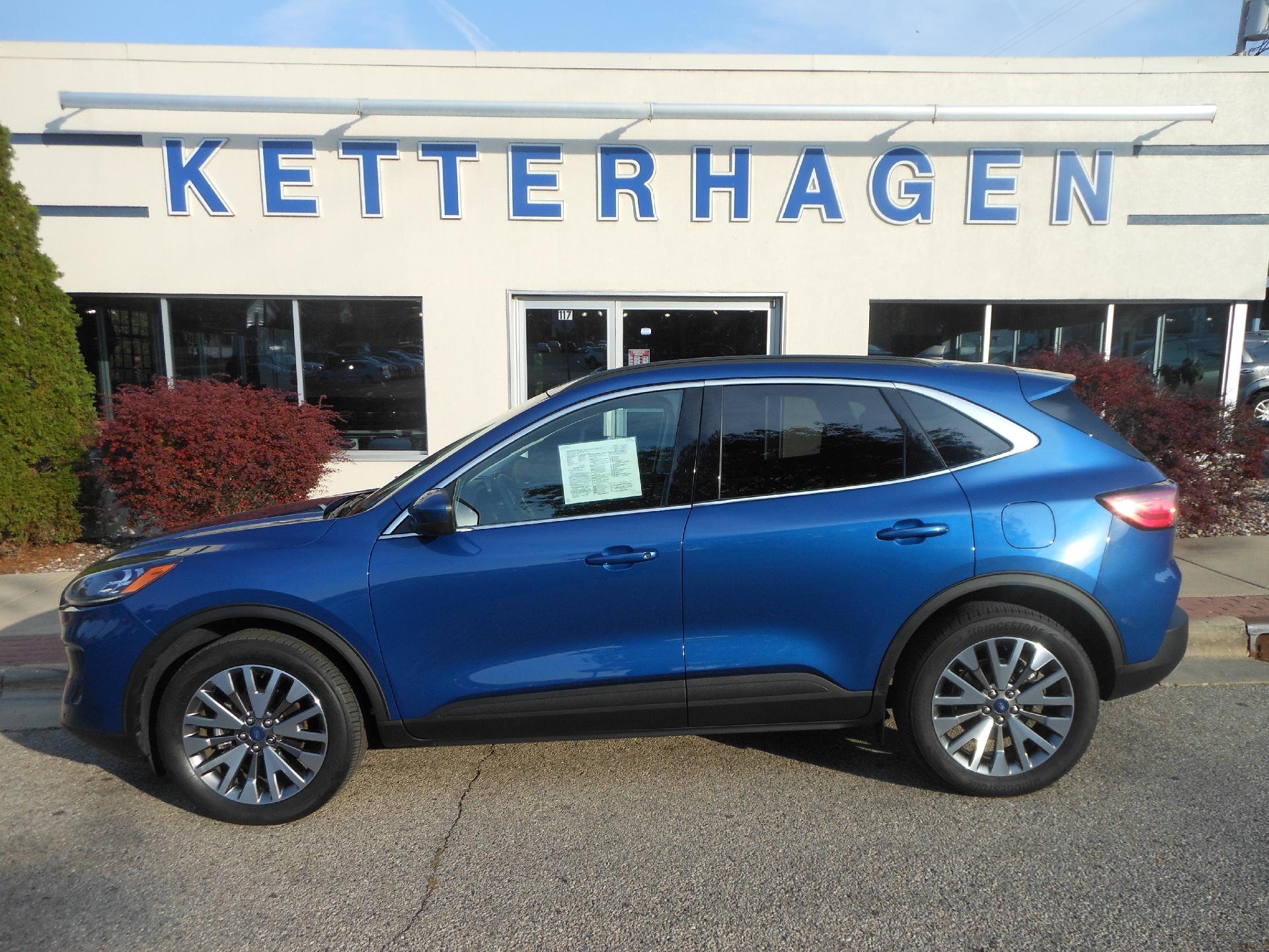 Used 2022 Ford Escape Titanium with VIN 1FMCU9J96NUB48135 for sale in Whitewater, WI